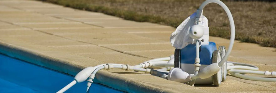 Comment bien choisir son robot de piscine